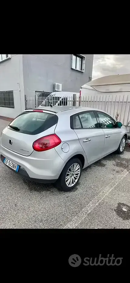 Usata Fiat Bravo 105 CV (77 kW) 2012 Grigio Utilitaria