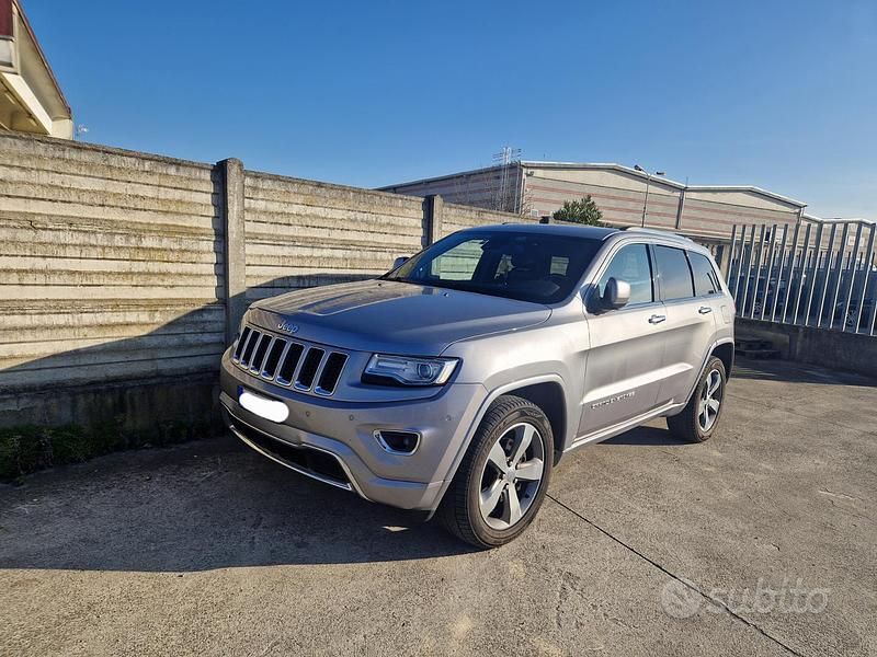 Usata Jeep Grand Cherokee Overland 241 CV (177 kW) 2015 Grigio SUV