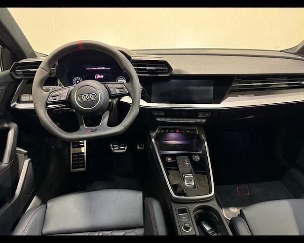 Usata Audi RS3 Sportback Ambiente 400 CV (294 kW) 2023 Nero mythos metallizzato Utilitaria