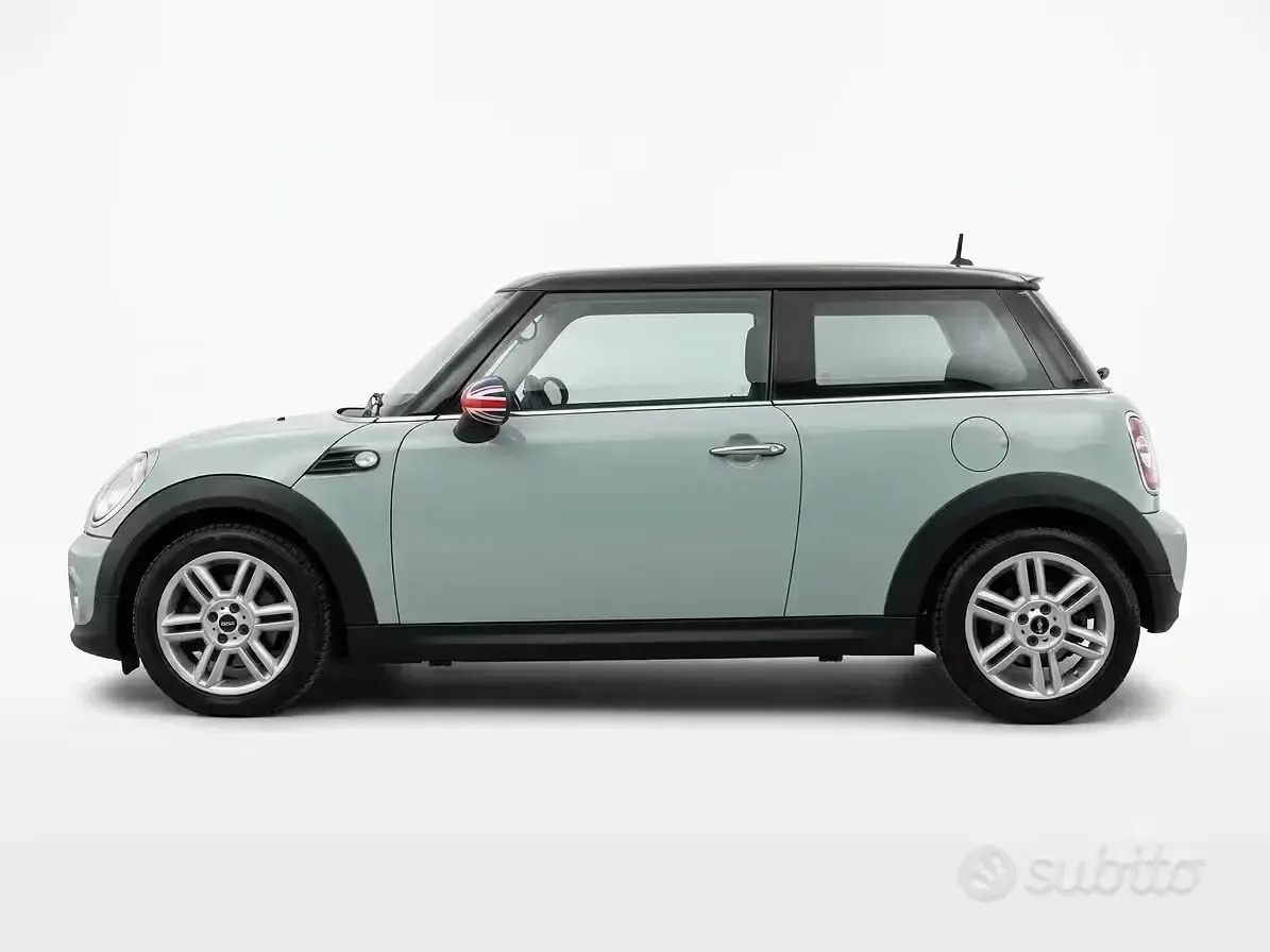 Usata Mini Cooper D 112 CV (82 kW) 2012 Bluazzurro Utilitaria