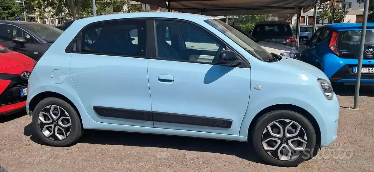 Gebraucht Renault Twingo Urban Night 65 PS (47 kW) 2024 Blau Kleinwagen