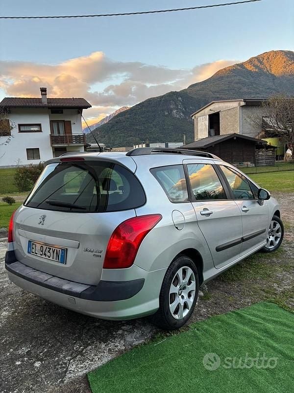 Usata Peugeot 308 SW 2012 Grigio Station wagon