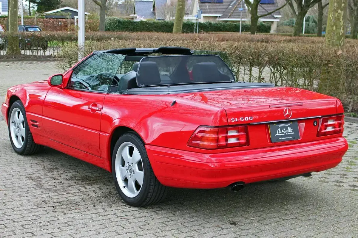 Usata Mercedes SL500 306 CV (225 kW) 2000 Rosso Cabrio