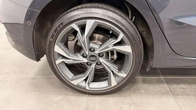 Usata Audi A3 S-Line 150 CV (110 kW) 2022 Grigio Berlina