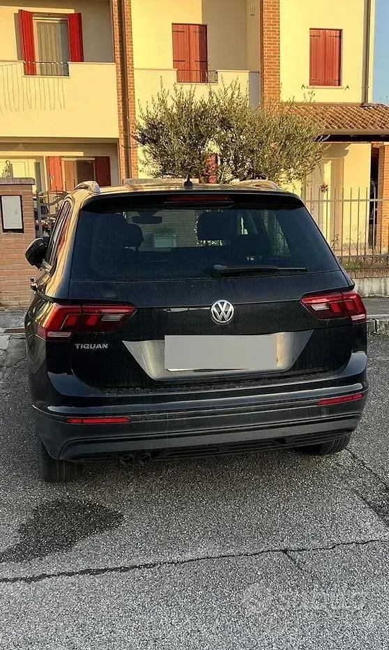 Usata VW Tiguan 150 CV (110 kW) 2019 Nero SUV