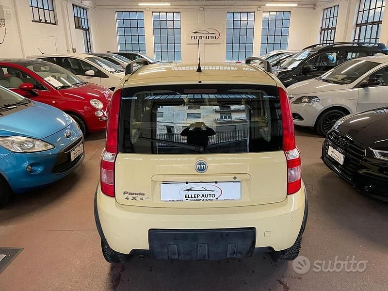 Usata Fiat Panda 4x4 Climbing 59 CV (43 kW) 2006 Giallo Utilitaria