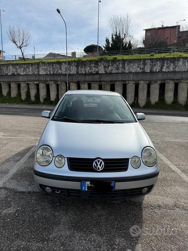 Usata VW Polo 75 CV (55 kW) 2002 Grigio Utilitaria