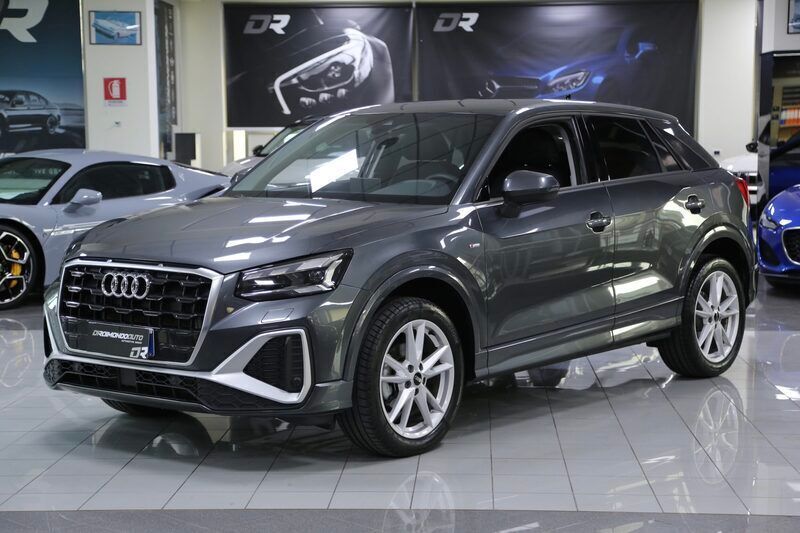 Bianco Usata 2024 Audi Q2 S-Line SUV | 33.900 € (Cara) - Immagine 1/4