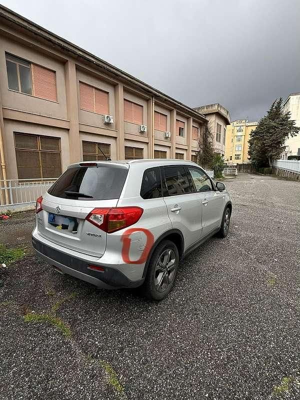 Usata Suzuki Vitara Cool 120 CV (88 kW) 2016 Argento SUV