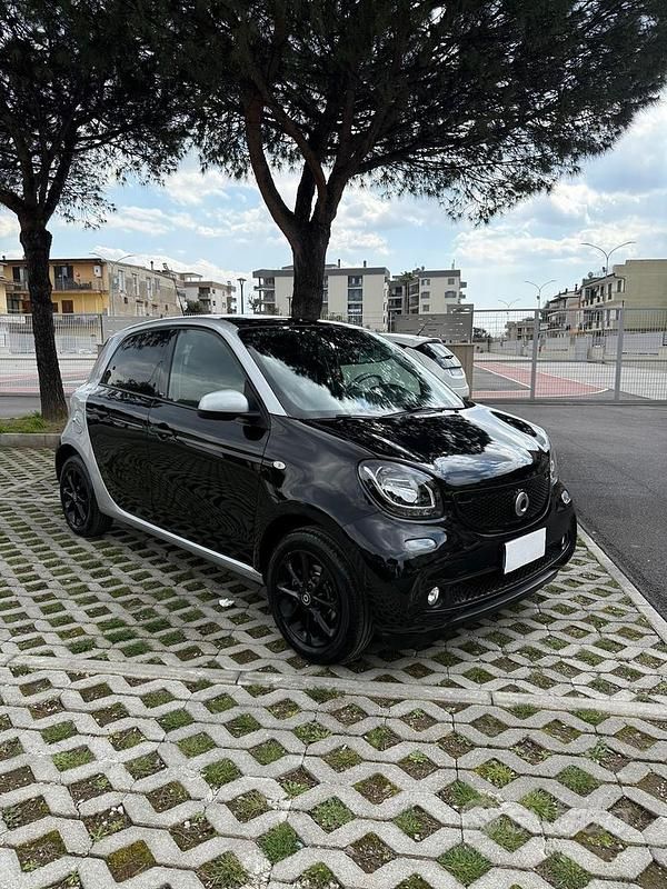 Usata Smart ForFour Passion 2016 Utilitaria