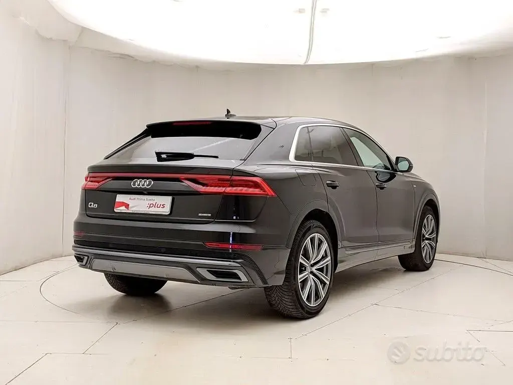 Usata Audi Q8 Sport 286 CV (210 kW) 2020 Nero SUV