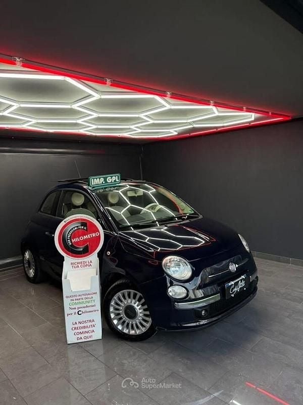 Blu Usata 2011 Fiat 500 Lounge Tre volumi | 5499 € (Buon prezzo) - Immagine 1/4