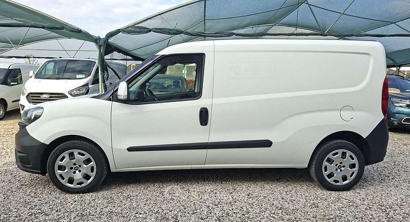 Usata Fiat Doblò 105 CV (77 kW) 2019 Bianco Monovolume