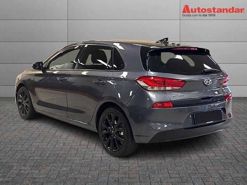Begagnad Hyundai i30 110 HK (80 kW) 2017 Grå Halvkombi
