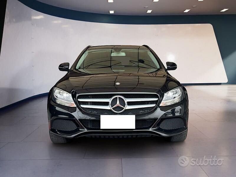Usata Mercedes 200 Premium 149 CV (109 kW) 2015 Nero Station wagon
