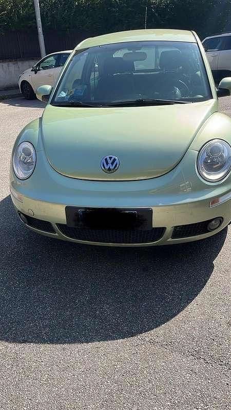 Usata VW New Beetle 102 CV (75 kW) 2010 Utilitaria