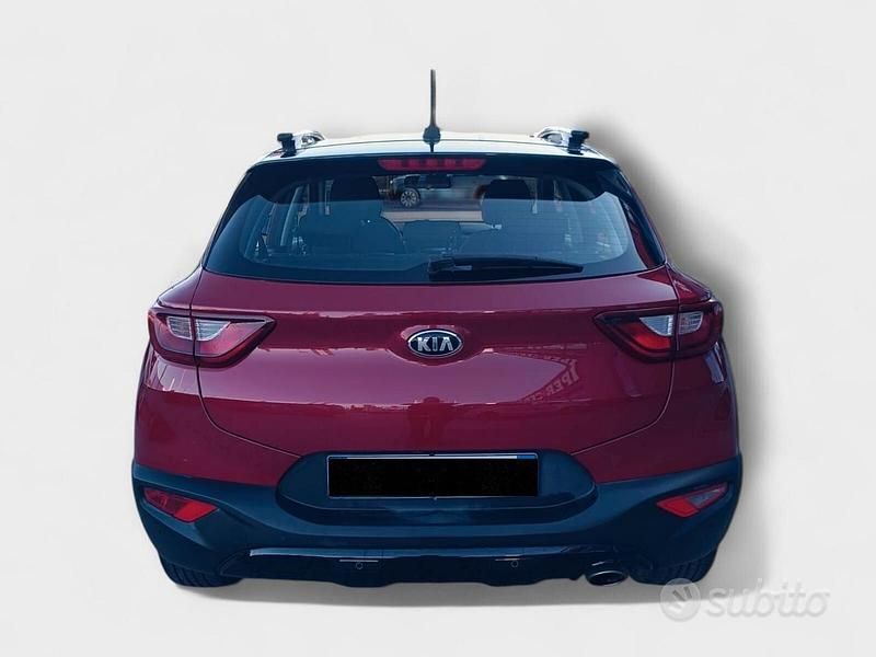 Usata Kia Stonic Style 101 CV (74 kW) 2018 Rosso SUV