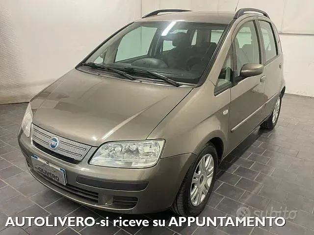 Usata Fiat Idea Emotion 95 CV (69 kW) 2008 Grigio Monovolume