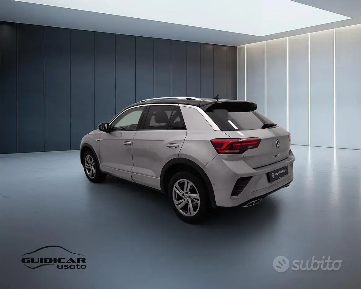 Usata VW T-Roc R-line 150 CV (110 kW) 2023 Grigio SUV