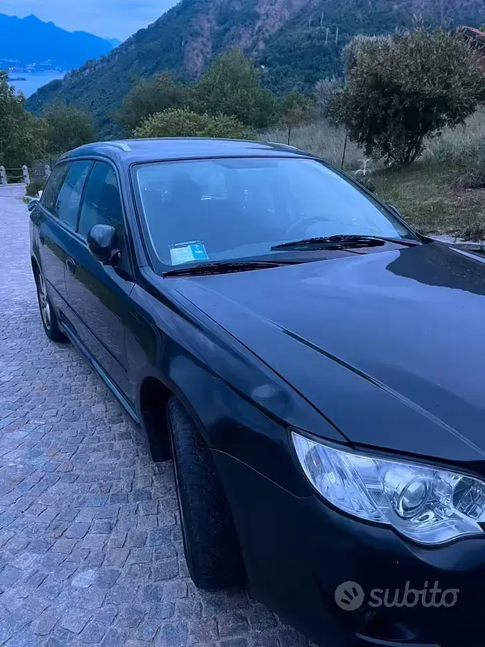 Usata Subaru Legacy 150 CV (110 kW) 2008 Nero Station wagon