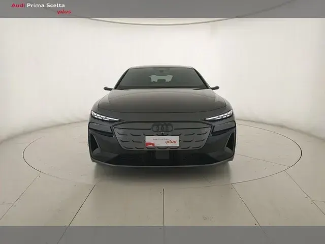 Usata Audi A6 e-tron Edition .1 369 kW (503 CV) 2025 Grigio daytona perla Station wagon