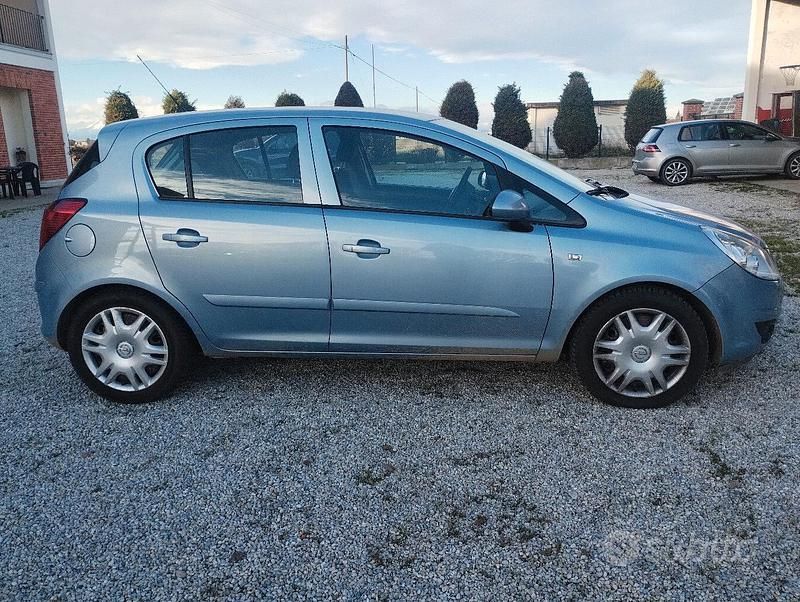Usata Opel Corsa 2008 Grigio Utilitaria