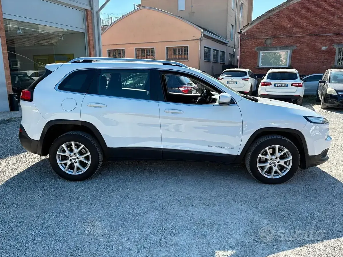 Usata Jeep Cherokee 170 CV (125 kW) 2015 Bianco SUV