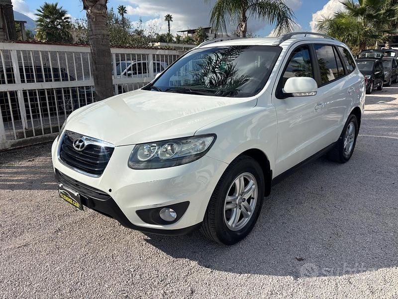 Bianco Usata 2011 Hyundai Santa Fe Comfort SUV | 5699 € (Ottimo prezzo) - Immagine 1/4
