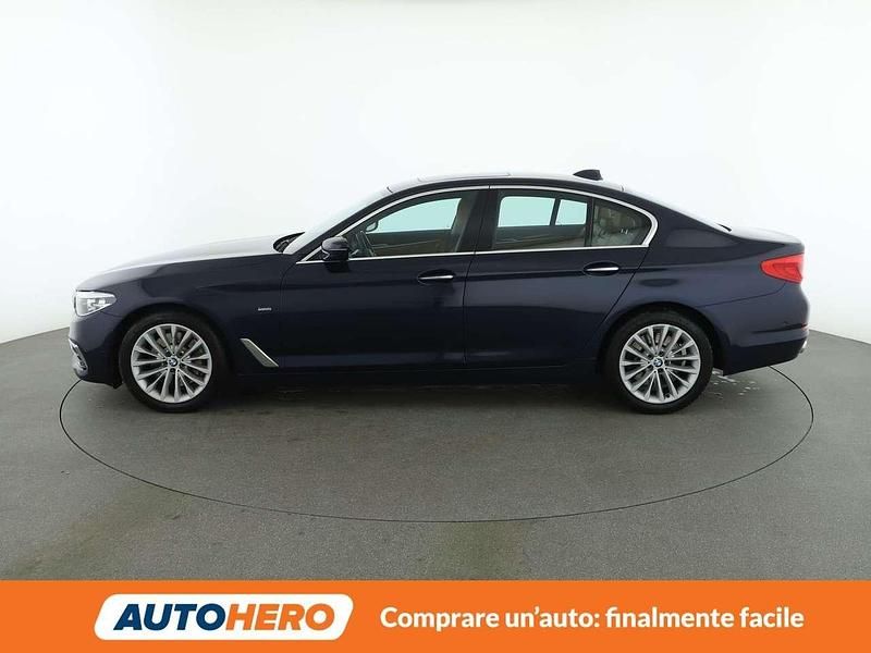 Usata BMW 530 Luxury Line 265 CV (194 kW) 2017 Blu Berlina