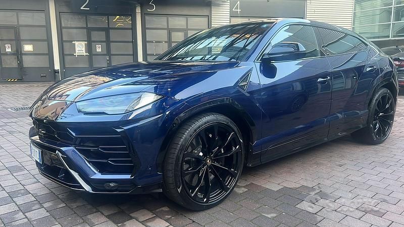 Usata Lamborghini Urus 2019 Blu SUV
