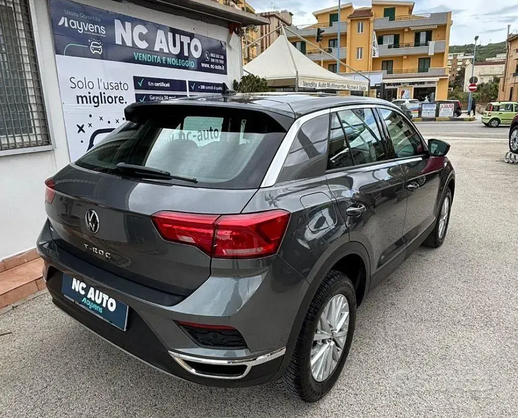 Usata VW T-Roc Business 150 CV (110 kW) 2021 Grigio SUV