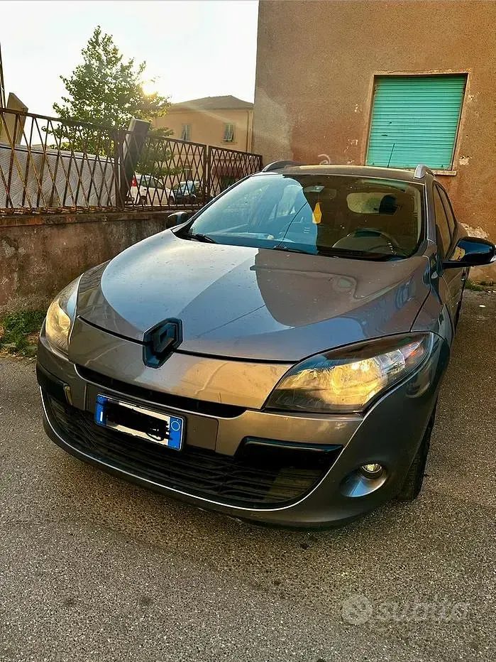 Usata Renault Mégane GrandTour 130 CV (95 kW) 2011 Grigio Station wagon