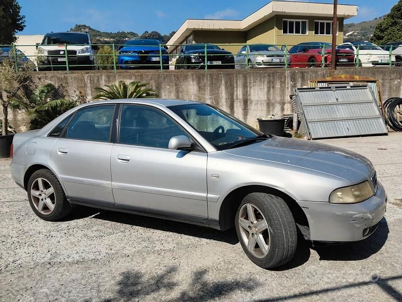 Usata Audi A4 102 CV (75 kW) 2000 Grigio Berlina