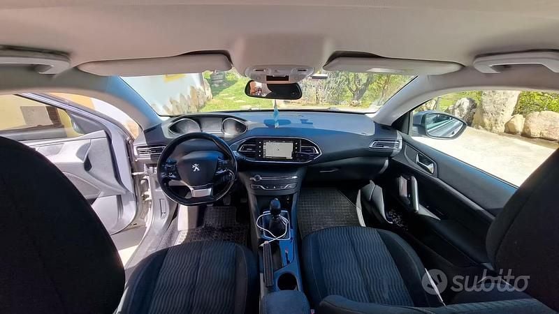 Usata Peugeot 308 SW Active 120 CV (88 kW) 2016 Grigio Station wagon