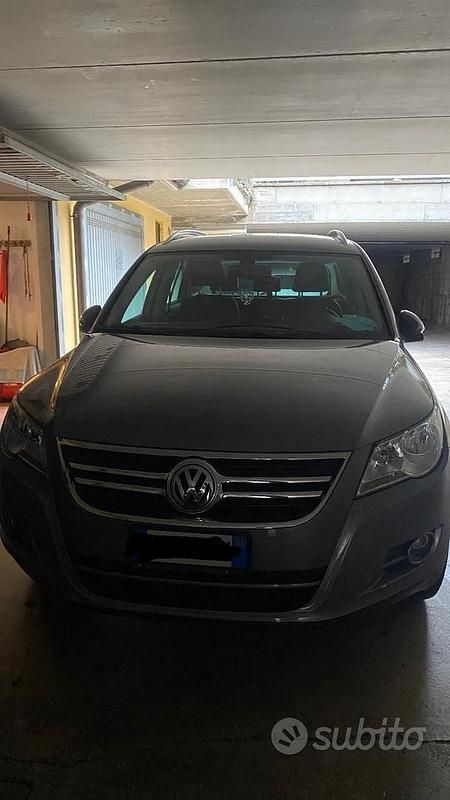Usata VW Tiguan 150 CV (110 kW) 2008 Grigio SUV