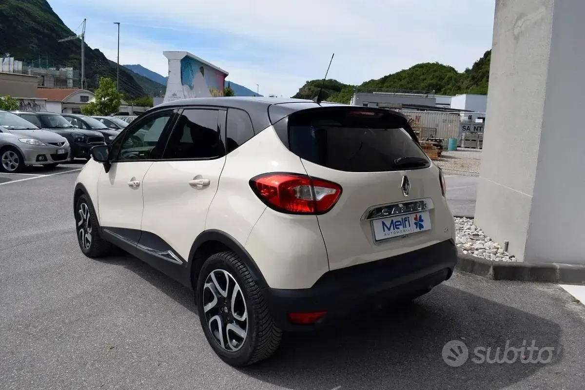 Usata Renault Captur 90 CV (66 kW) 2013 Beige SUV