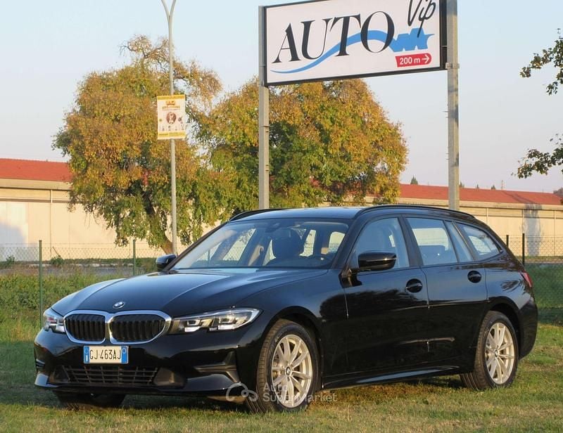 Schwartz Usata 2022 BMW 316 Station wagon | 26.000 € (Buon prezzo) - Immagine 1/4
