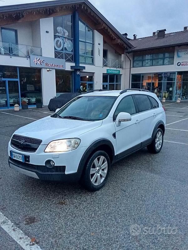 Usata Chevrolet Captiva 190 CV (139 kW) 2009 Bianco SUV