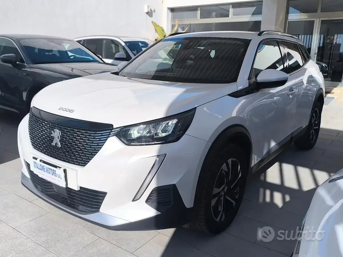 Usata Peugeot 2008 Allure 131 CV (96 kW) 2021 Bianco SUV