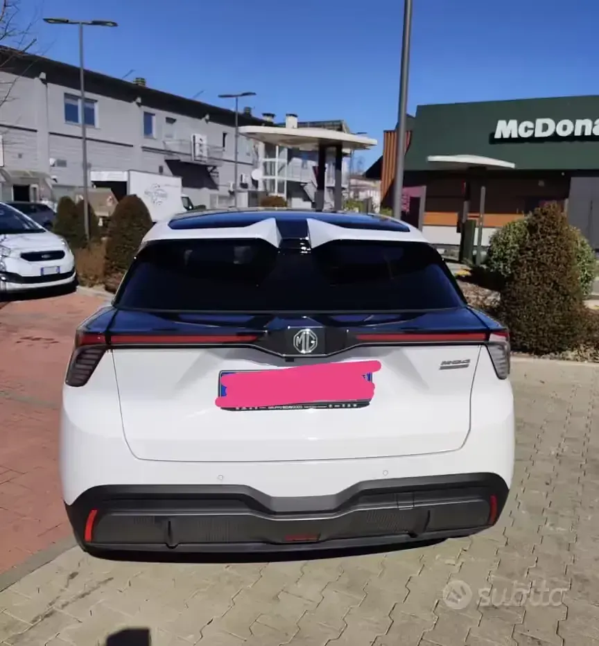 Usata MG MG4 EV Luxury 67 kW (92 CV) 2023 Utilitaria