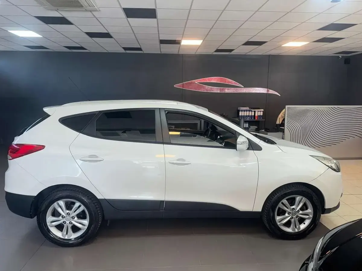 Usata Hyundai ix35 Style 116 CV (85 kW) 2012 Bianco SUV
