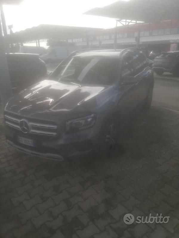 Usata Mercedes GLB180 2022 Verde SUV