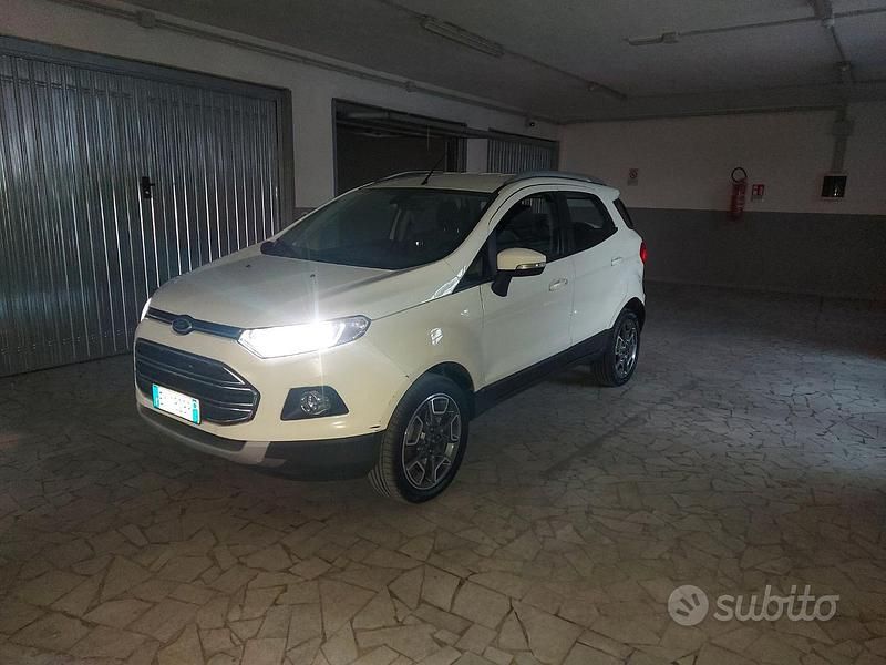 Usata Ford Ecosport 2015 Bianco SUV