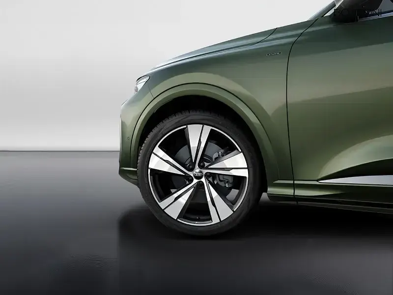 Nuova Audi Q5 S-Line 299 CV (219 kW) 2026 Verde SUV