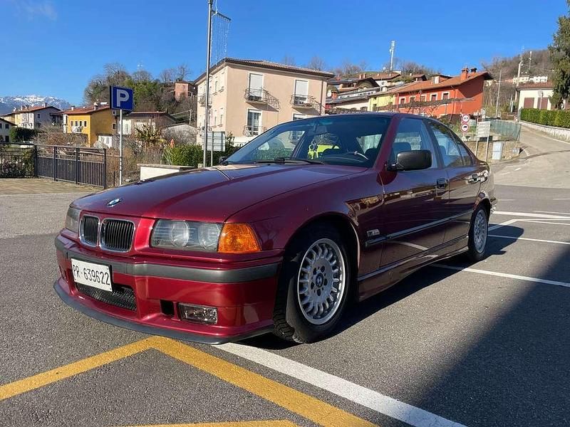 Usata BMW 318 M Sport 113 CV (83 kW) 1993 Berlina