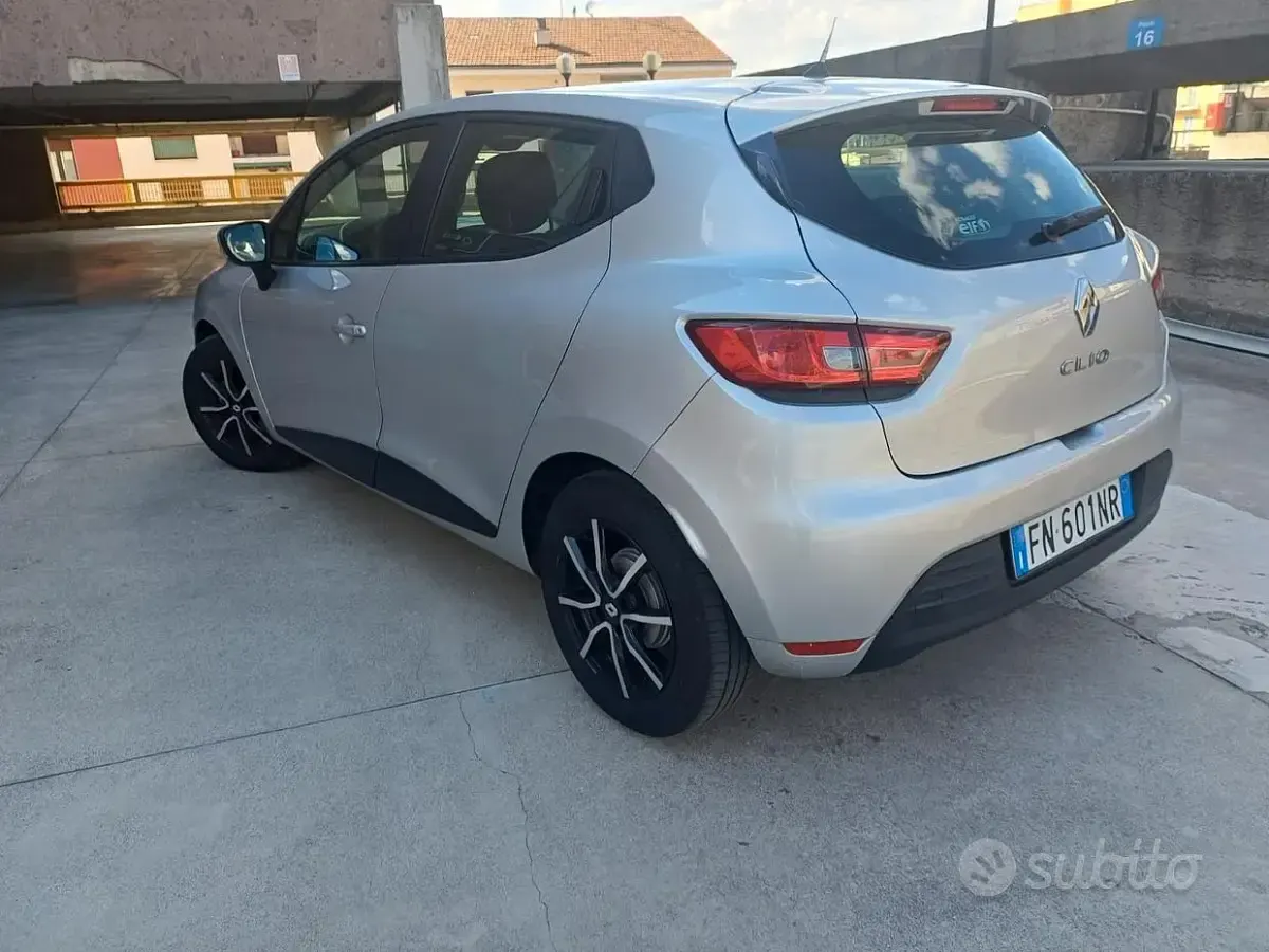 Usata Renault Clio IV 75 CV (55 kW) 2018 Grigio Berlina