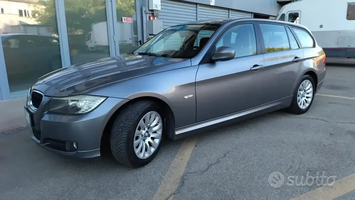 Usata BMW 320 177 CV (130 kW) 2009 Grigio Station wagon