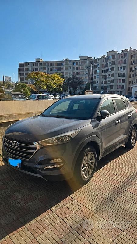 Usata Hyundai Tucson Xpossible 116 CV (85 kW) 2016 Grigio SUV