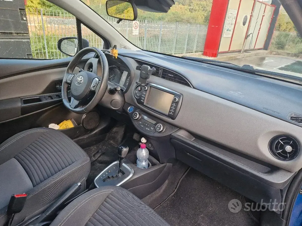 Usata Toyota Yaris Active 111 CV (81 kW) 2019 Berlina