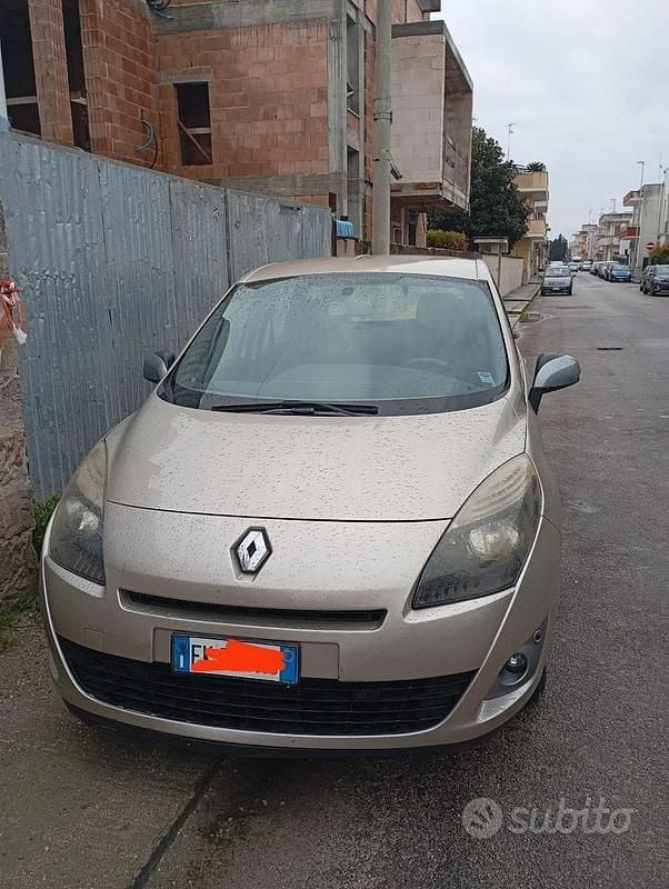 Usata Renault Scénic III 150 CV (110 kW) 2011 Monovolume